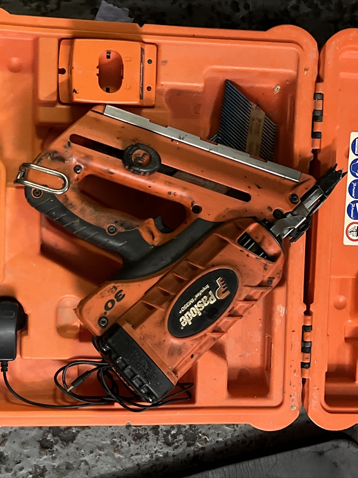 Paslode IM350 Plus 1st fix Gas Nail Gun Cordless Nailer Battery & Charger eBay