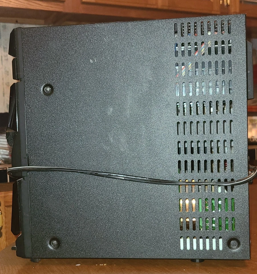 Kenwood RXD-F4 Compact Stereo Will Not Play CD Or Cassettes, Disc Carousel Turns - Image 3 of 4