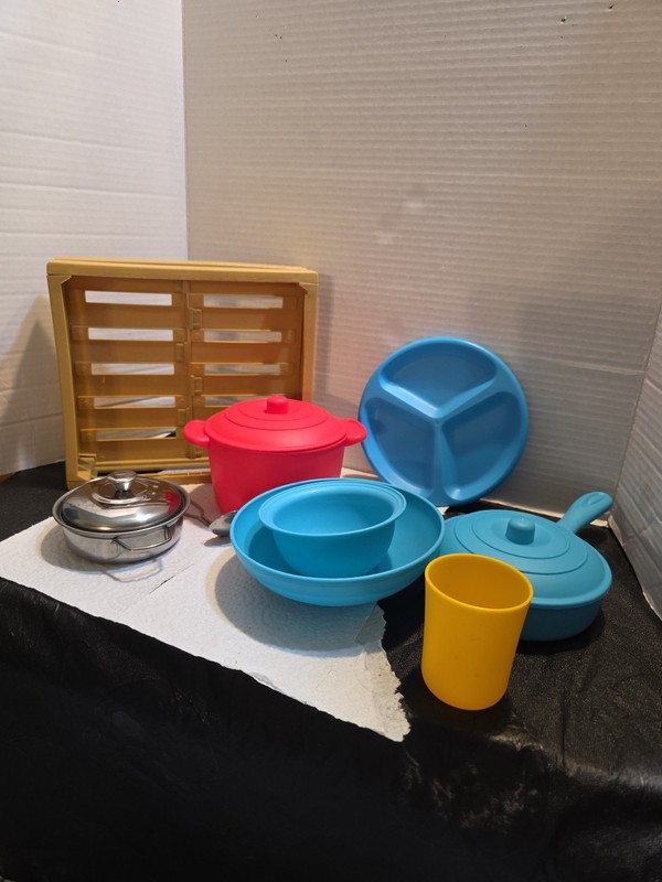 Toy Kitchen Set 9 Pcs Bowls, Pans, Skillets Plastic And On Metal Pan With Spoon