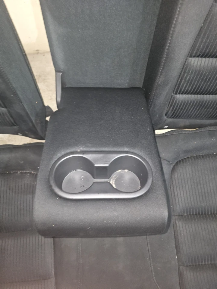 Оригинальный тканевый кожаный диван и спинка сиденья для заднего сиденья Mazda 6 2014–2016 годов выпуска - Изображение 2 из 4