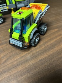 LEGO City: Volcano Heavy-Lift Helicopter (60125) Used Complete Set