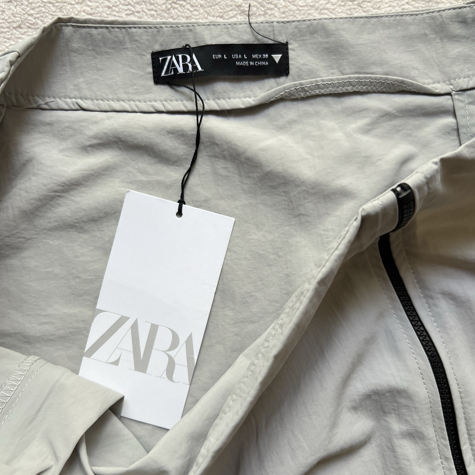 Zara Retro Mini Skirt Ziper Detail Light Gray Women's Size L thumbnail 7