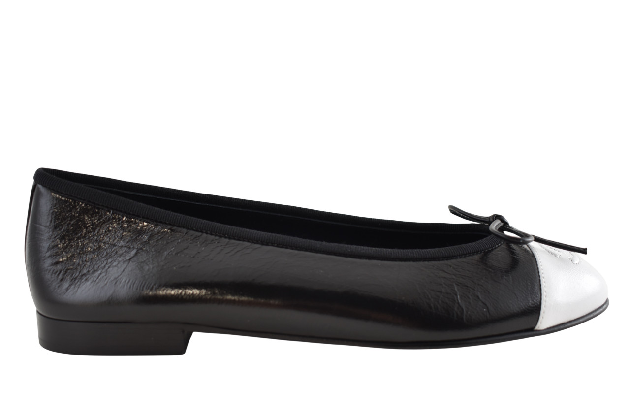 Chanel 26S Black White Crumpled Shiny Lambskin CC Bow Ballet Ballerina Flat 36.5
