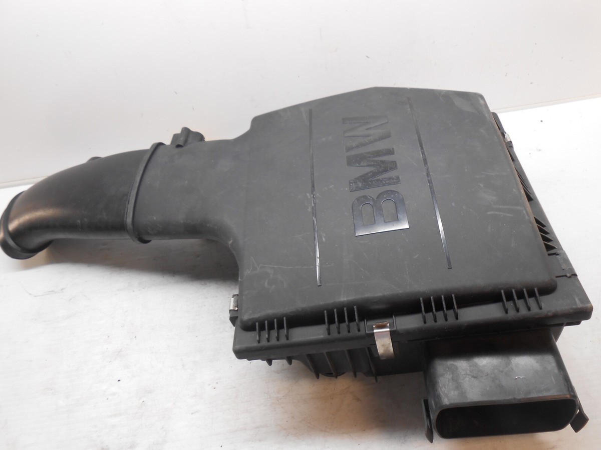 2011 BMW 335I, E90, 3.0L SDN Air Cleaner Box OEM 13717599284  
