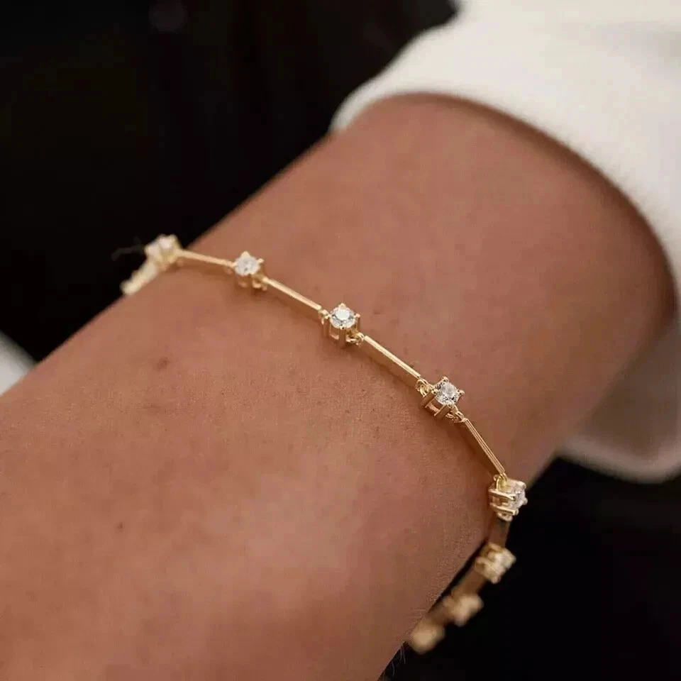 Pulseira de tênis extravagante de diamante corte redondo 4 quilates criada em laboratório folheada a ouro amarelo 14k - Imagem 4 de 4