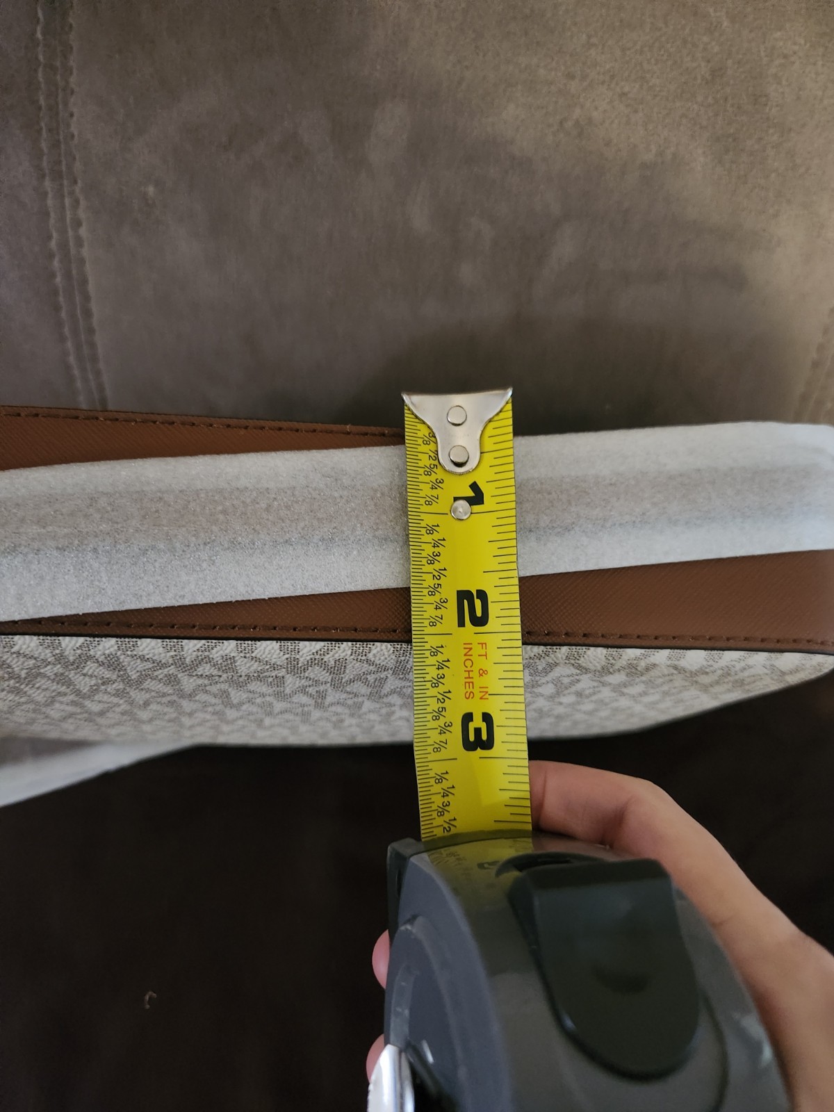 Michael Kors Jet Set Large Crossbody Purse - Vanilla thumbnail 7