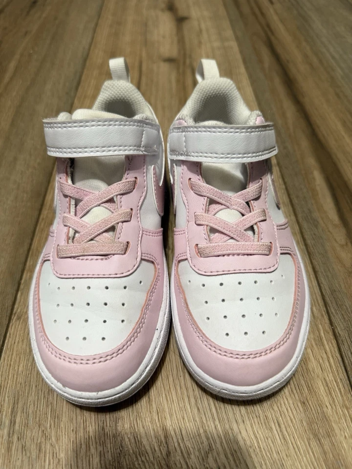 Tênis Nike Court Borough Low Recraft infantil feminino DV5458-105 tamanho 10C em excelente estado usado - Imagem 3 de 4