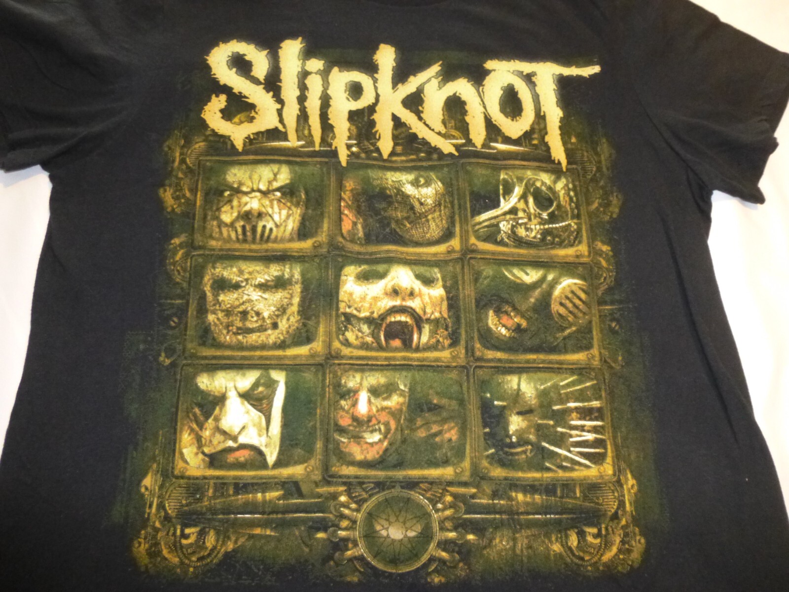 Vintage SLIPKNOT T- shirt Zombie Graphics Size L / La… - Gem