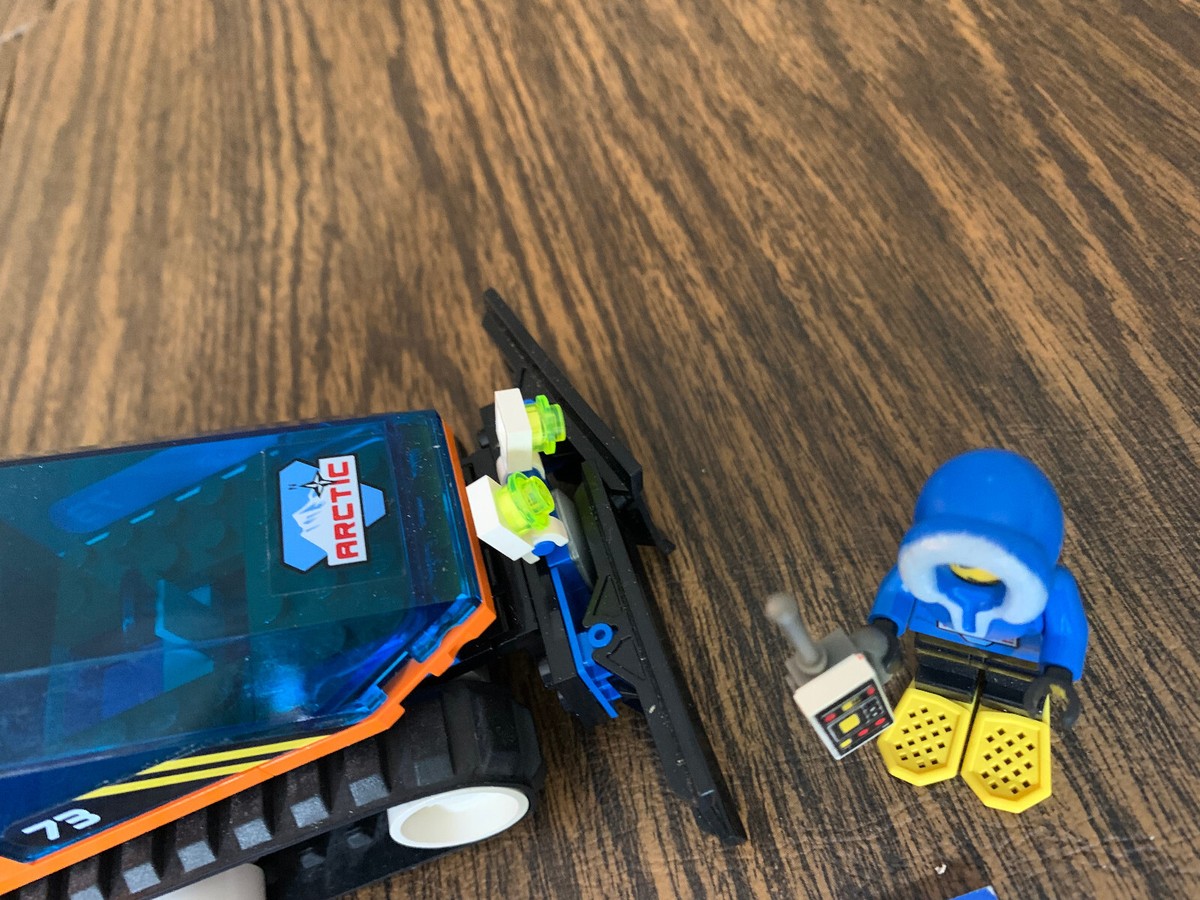 LEGO Set 6573 Arctic Expedition Town (2000) Complete w