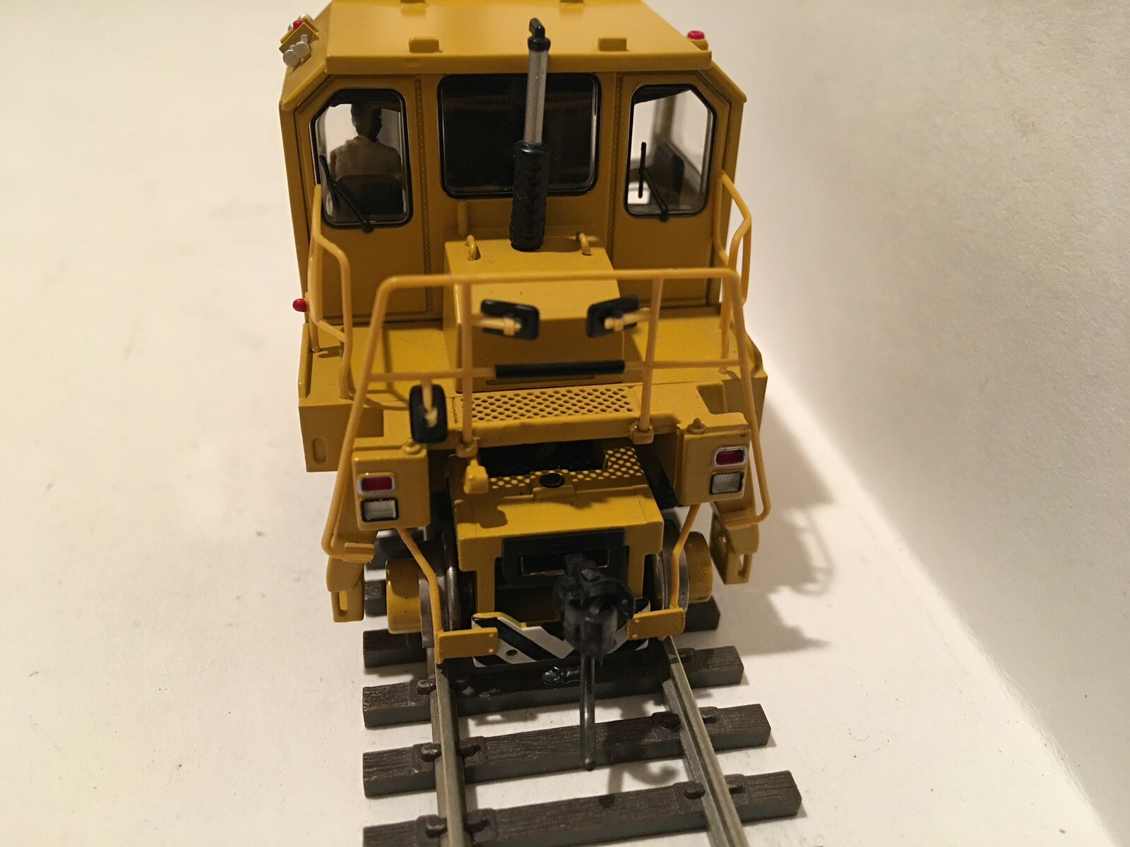 HO Factory Direct Trains 15320 Track Mobile Switcher Diesel