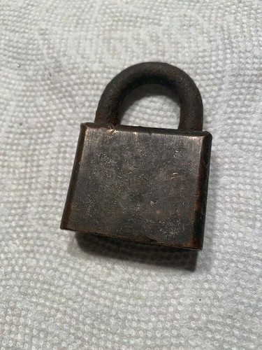 Antique People's Gas, Light, & Coke Co. Padlock P. G. L. & C. Co. Chicago No Key - Picture 2 of 4
