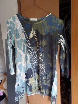 Jess & Jane 3/4 Sleeve Lightweight Sweatshirt Top Slate Blue Giraffes Womens S