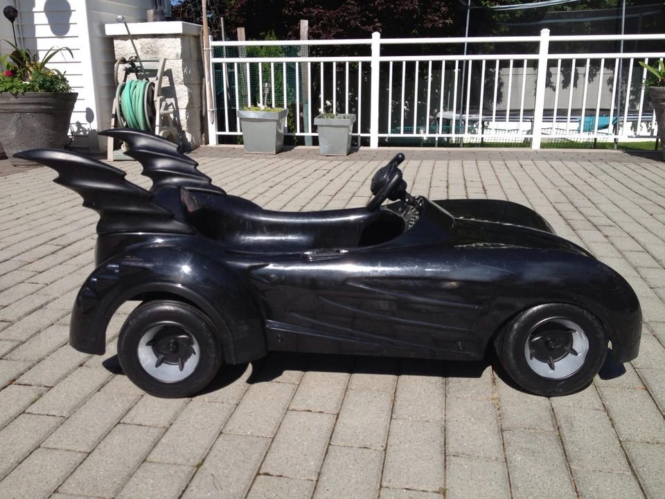 Raro BATIMÓVIL TOYBIZ 1997 Niños Paseo en Vehículo 6V Funciona con Batería, Batman Robin Foto 3 de 4