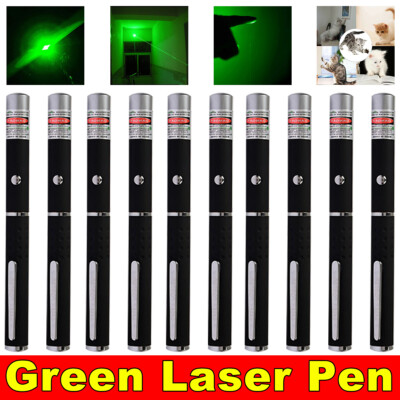 A 10-piece set of 900-mile strong laser pointer green visible beam laser lamp
