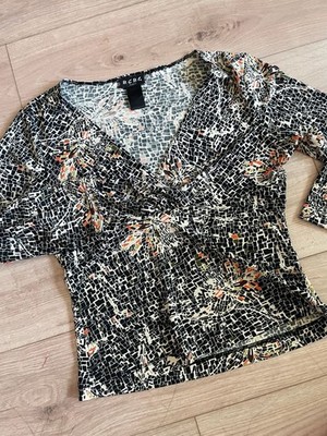 BCBG Paris Y2K Geometric Print V-Neck Top