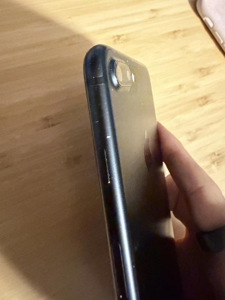 Apple iPhone 7 Plus - 128GB - Nero (Sbloccato) - Immagine 4 di 4