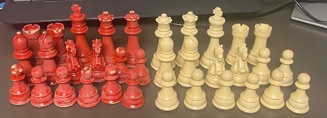 Шахматный набор Sanded House of Staunton дерево - утяжеленный, королевский размер 3,75, красный лак - Изображение 2 из 4