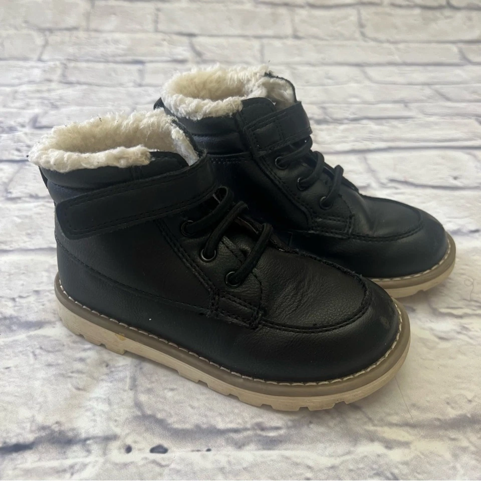 Old Navy Faux-Leather Ankle Boots for Toddler Boys SIZE 10 - Image 3 of 4