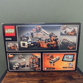 LEGO TECHNIC: Container Yard (42062) New Sealed In Box