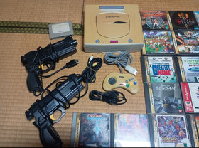 Sega Saturn main unit and 40 pieces of game software, 2 pieces of virtual guns,