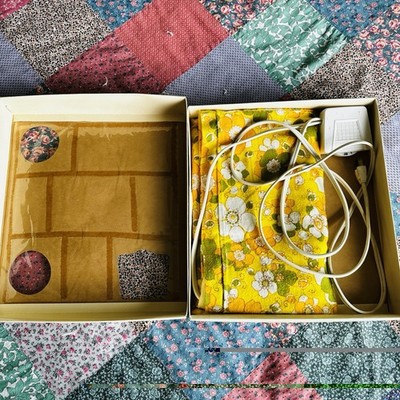 Vintage Sears Automatic Electric Heating Pad Yellow Floral Tested Works With Box