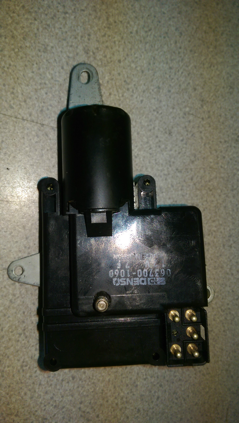 Foto 1 di 3