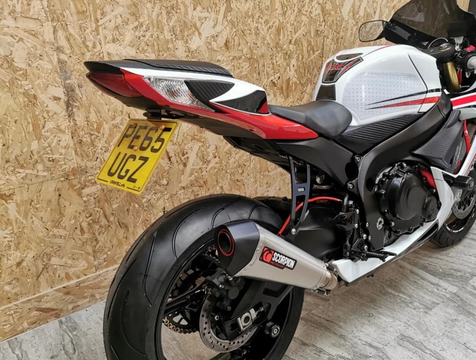 Suzuki GSX-R600 Tail Tidy 2011 a 2018 *Hecho en Reino Unido* Foto 2 de 4