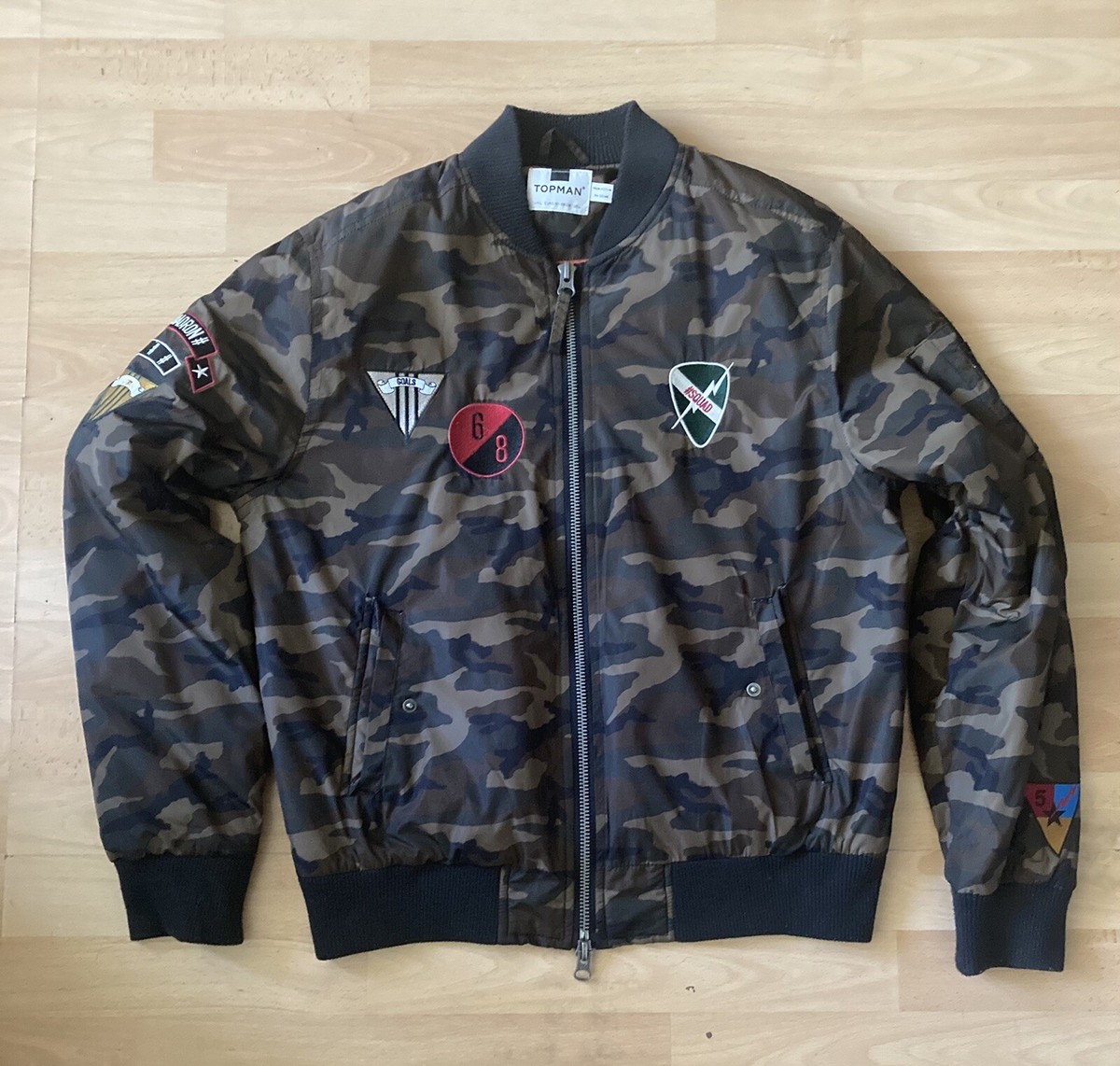 TOPMAN Khaki Camouflage Print Badge Bomber Jacket Size L - Mens 