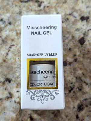 Misscheering Nail Gel Soak-Off UV LED Color Coat 03 Shimmering Olive Green