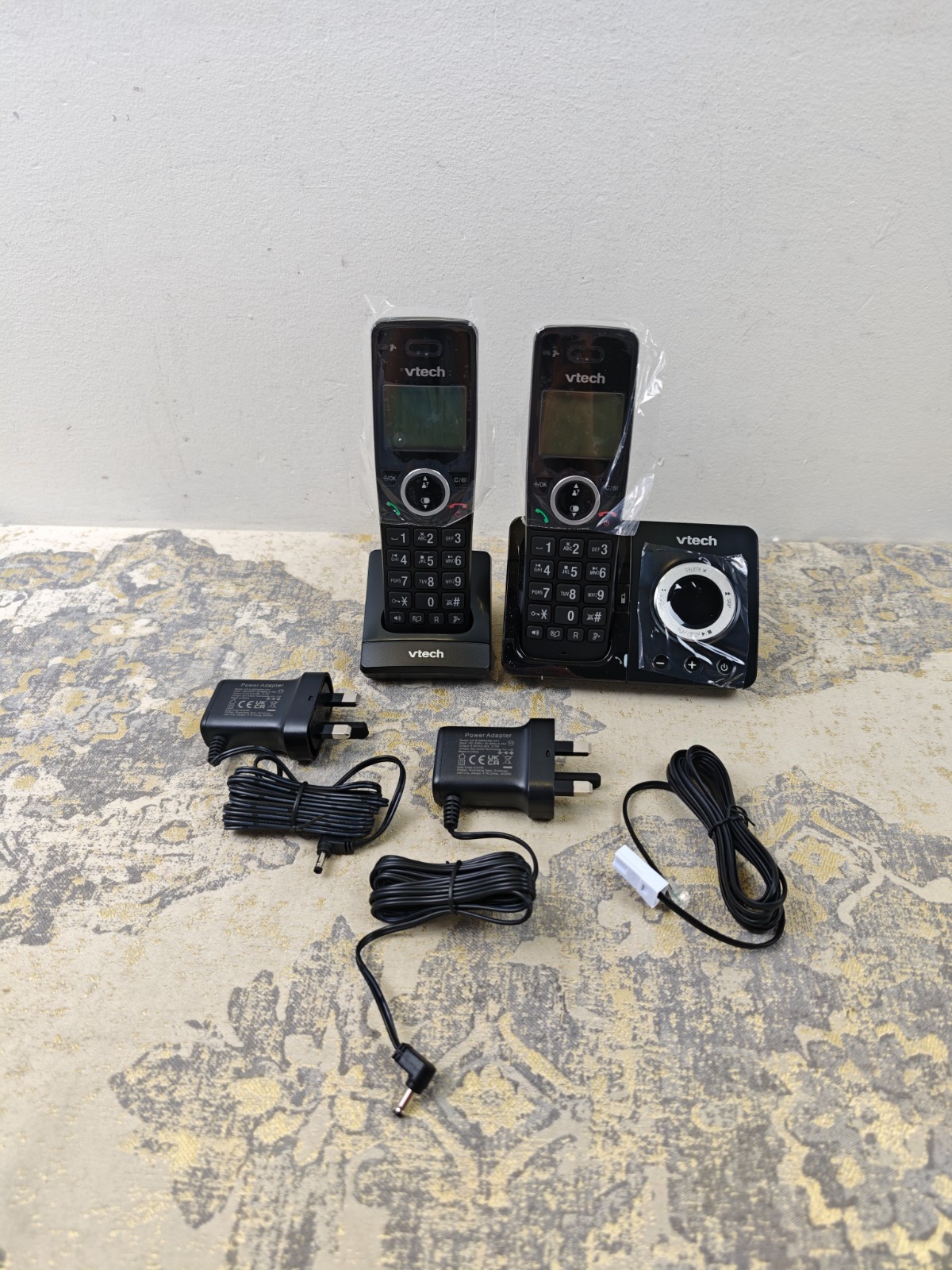 VTech ES2051 DECT Cordless Phone with Answering Machine,Call Block,Easy-to-Read