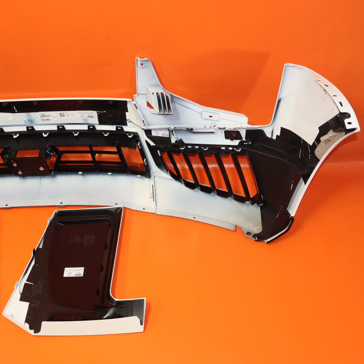 Rolls-Royce Cullinan 2025-2026 Front Front bumper White