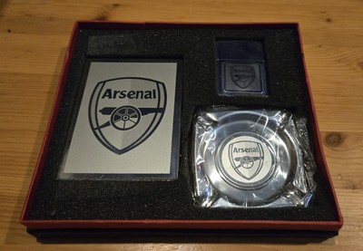 Arsenal Soccer / European Football Team Smoking Set! New! Collector's Piece! 
