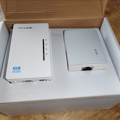 TP-Link TL-WPA4220/PA-4010 AV500 WiFi Powerline Adapter Kit 