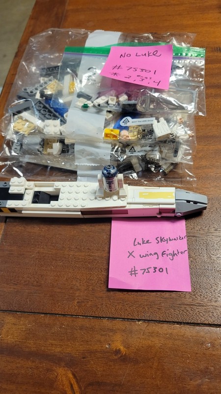 LEGO Star Wars Luke Skywalker's X-Wing Fighter set (75301) retired. READ 