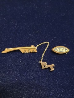 Vintage Alpha Xi Delta Sorority Pin & Pledge Pin 10k Gold Quill