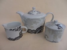 Théière, pot à lait et sucrier à couvercle Gatsby Lace 2 pintes.