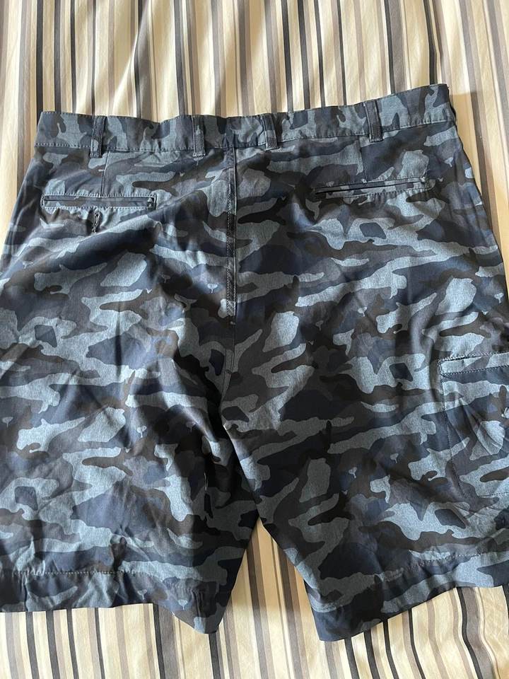 Land & Sea V46 Men's Size 38 Camouflage Navy Blue Fisher Stretch Cargo - Image 2 of 2