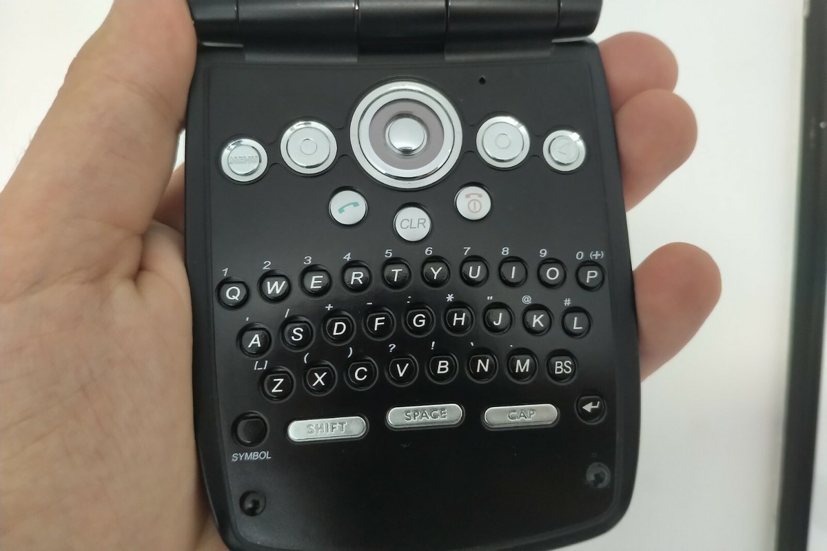 Boxed NEC E808 Black Mobile Phone flip QWERTY vintage collector