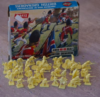 VINTAGE Airfix American War 44 Pieces Made in England 1973  Mixture BOX AS IS