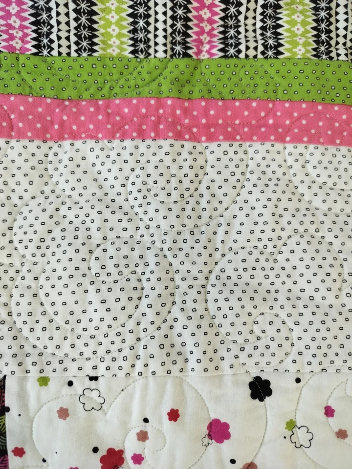 Nuevo edredón/manta para bebé/cuna; negro, verde y rosa; diseño de cordero/oveja Foto 4 de 4