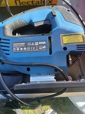 Stichsäge Funktioniert Mit Laser Und Führun...