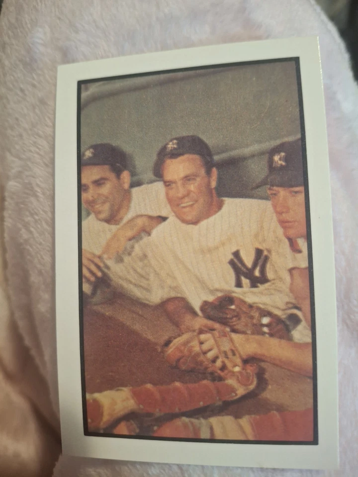 1983 C.C.C. Bowman 1953 reimpresiones en color Hank Bauer, Yogi Berra, Mickey Mantle #44 Foto 2 de 4