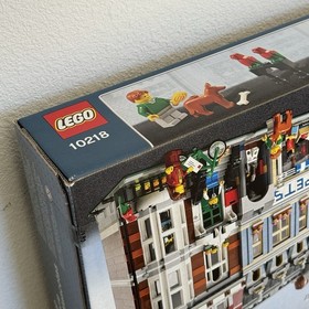 Lego Creator 10218 Pet Shop (NEW, Retired)