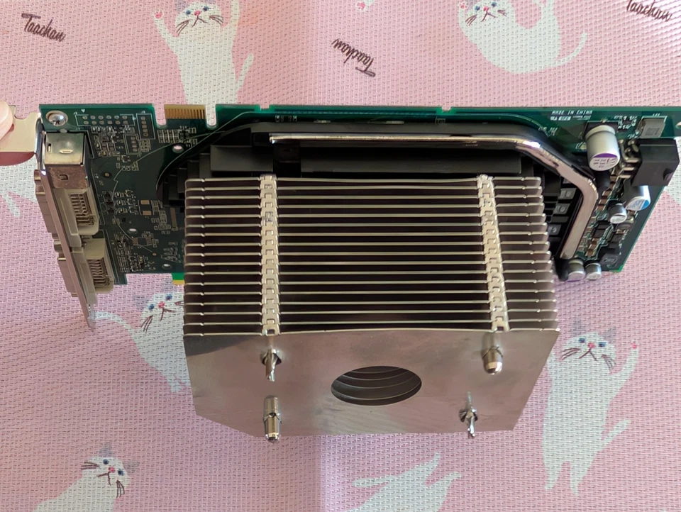 Big Chungus!! 6800 Ultra PCI-E OEM Passively Cooled, 5 Slot (o.O) Rare!! - Image 4 of 4