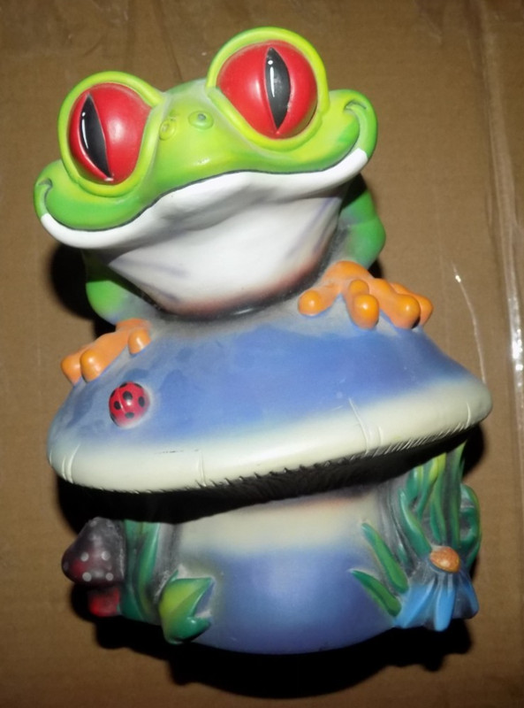 Rainforest Cafe Tree Frog Cha-Cha Money Bank [Plug Not Included] 2 Lb Ship Cost
