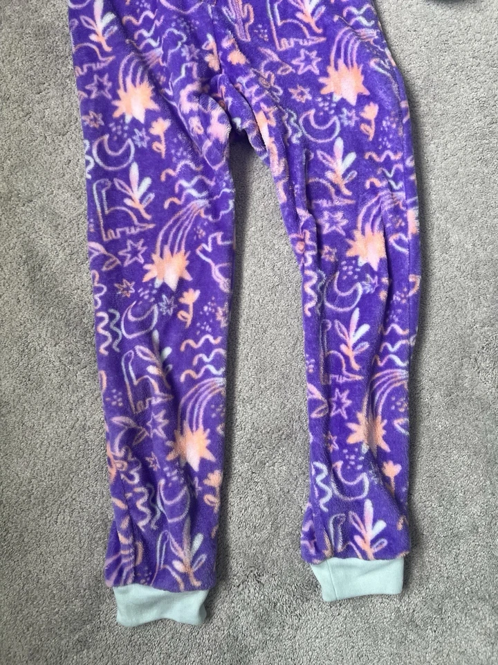 Cat&Jack Girls Sleepwear Suit M(7/8) Long Sleeve 1 Piece Pockets Hooded Purple - Image 4 of 4