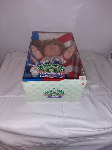 Cabbage Patch Kids 1996 Soccer Olympikids Special Edition Blond Green Eyes - Picture 5 of 5