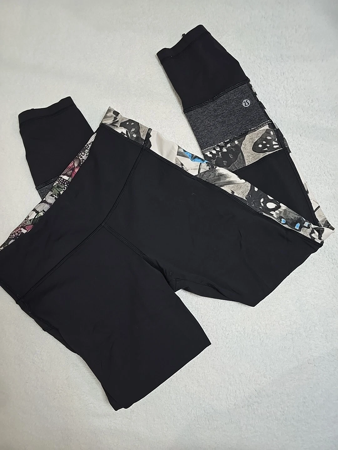 Lululemon Run The World 7/8 Tight Black Exploded So Fly Butterfly Angel Wing Zip