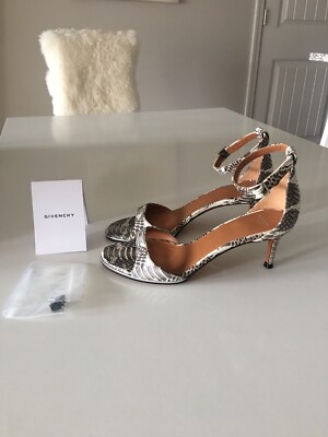 NEW GIVENCHY NADIA SNAKESKIN PRINT LEATHER LOW HEEL ANKEL STRAP SANDALS SZ 35