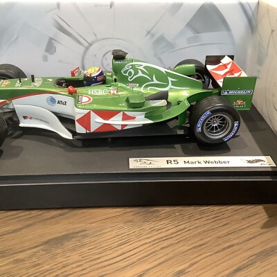 Hot Wheels Racing Jaguar Racing R5 Mark Webber 2004 Diecast 1:18